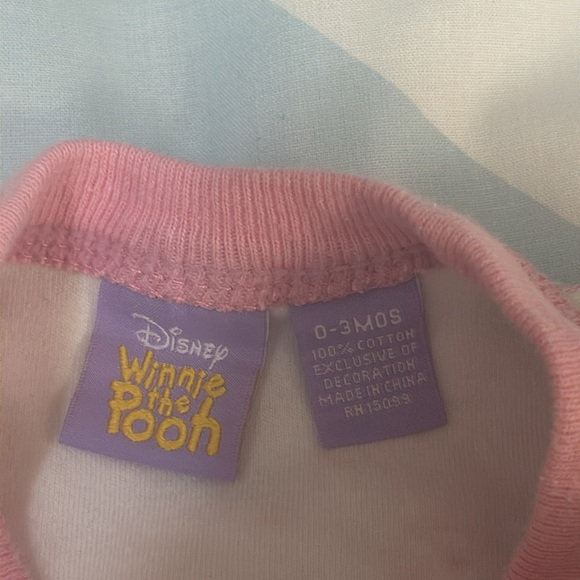 Disney - Winnie the Pooh - Newborn baby Footless Romper/sleeper. 0-3 months - Picture 2 of 3
